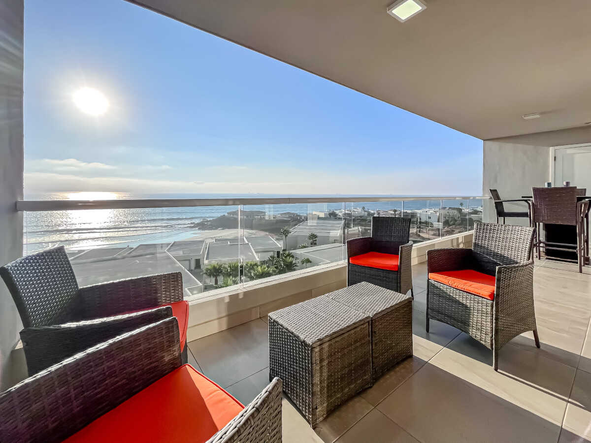 Playa encanta beachfront 2-bedroom condo, 4th floor