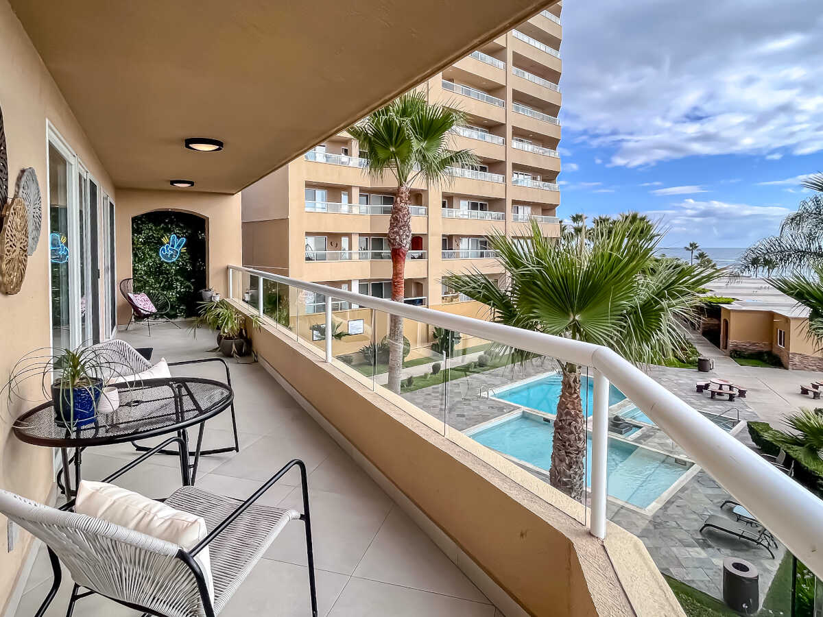 Insta-worthy beachfront 2-bedroom condo, 2nd floor