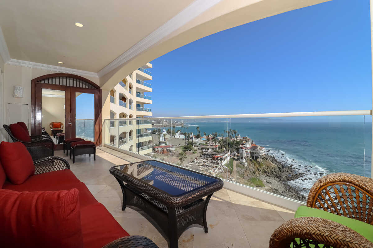Elegant Oceanfront Gem, 2 Bedroom, 11th floor